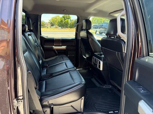 Used 2019 Ford F250 Lariat w/ Lariat Ultimate Package AWD/4WD image 6