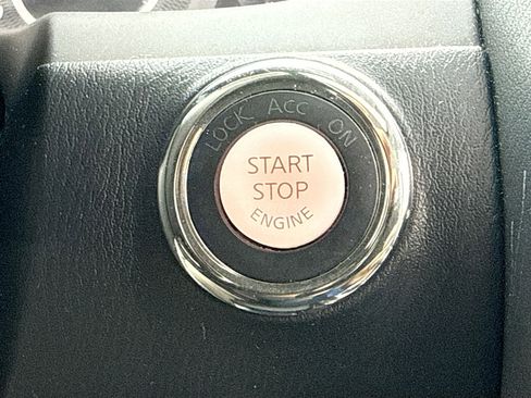 Used 2019 Nissan Armada SL image 9