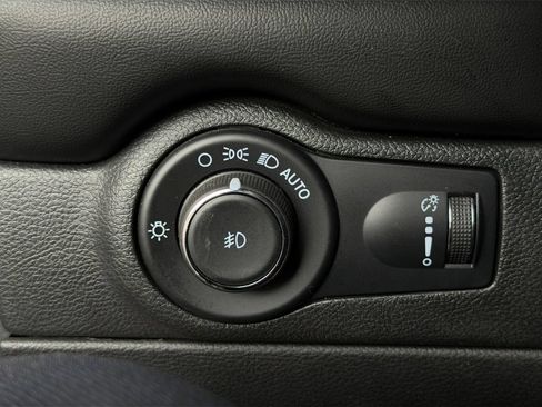 Used 2023 Dodge Durango R/T RWD image 24