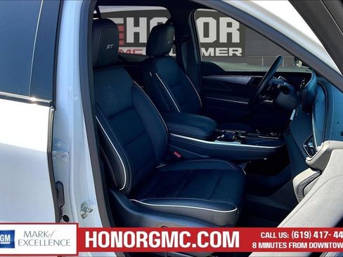 Certified 2025 Buick Enclave Sport Touring w/ LPO, Floor Liner Package FWD image 31