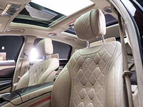 Used 2018 Mercedes-Benz Maybach S 560 4MATIC image 31