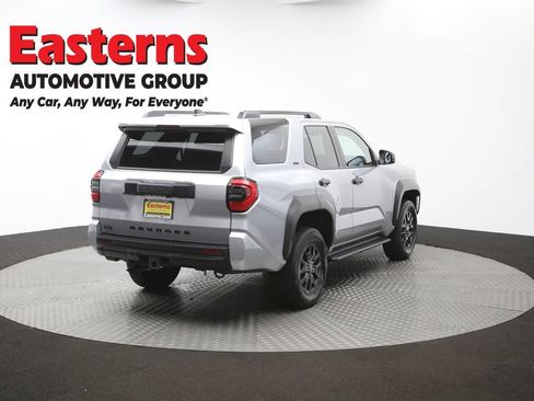 Used 2025 Toyota 4Runner SR5 AWD/4WD image 41