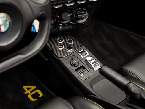 Used 2016 Alfa Romeo 4C Spider RWD image 53