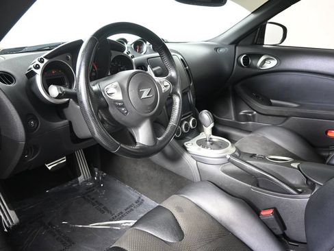 Used 2014 Nissan 370Z Touring w/ Sport Package RWD image 20