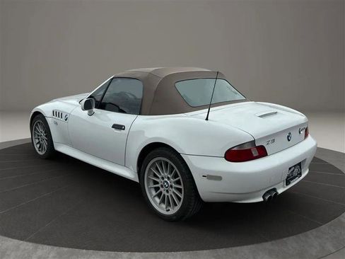 Used 2001 BMW Z3 3.0i RWD image 3
