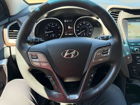 Used 2017 Hyundai Santa Fe Sport w/ 2.4L Tech Package 04 AWD/4WD image 16