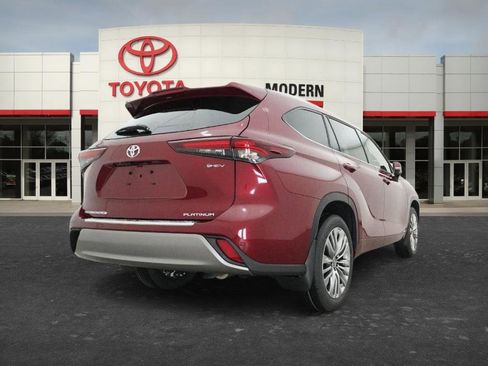 New 2026 Toyota Highlander Platinum AWD/4WD image 21