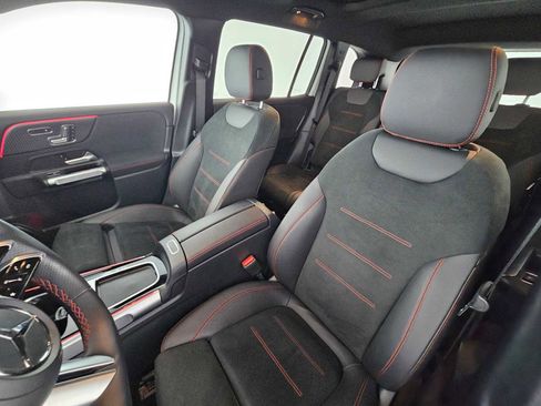 Certified 2025 Mercedes-Benz GLB 250 image 22