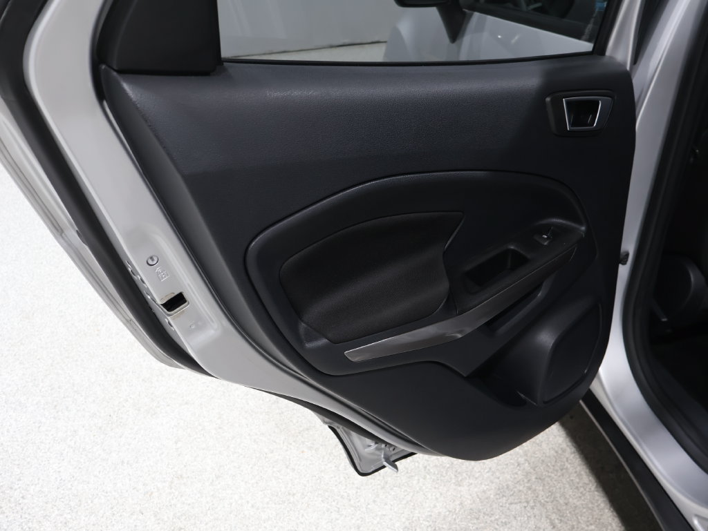 Used 2019 Ford EcoSport SE w/ SE Convenience Package AWD/4WD image 19