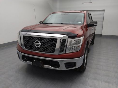 Used 2018 Nissan Titan SV image 15
