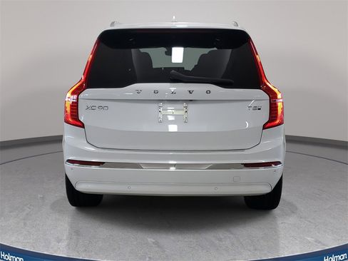 Used 2025 Volvo XC90 T8 Ultra w/ Protection Package Premier image 4