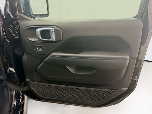 Used 2023 Jeep Wrangler Unlimited Rubicon 4xe w/ Steel Bumper Group image 33