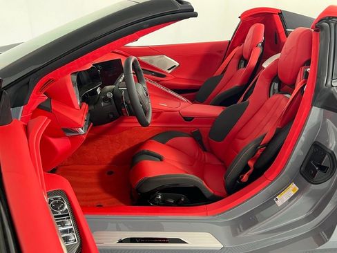 New 2025 Chevrolet Corvette Stingray Premium Conv w/ Z51 Performance Package image 24