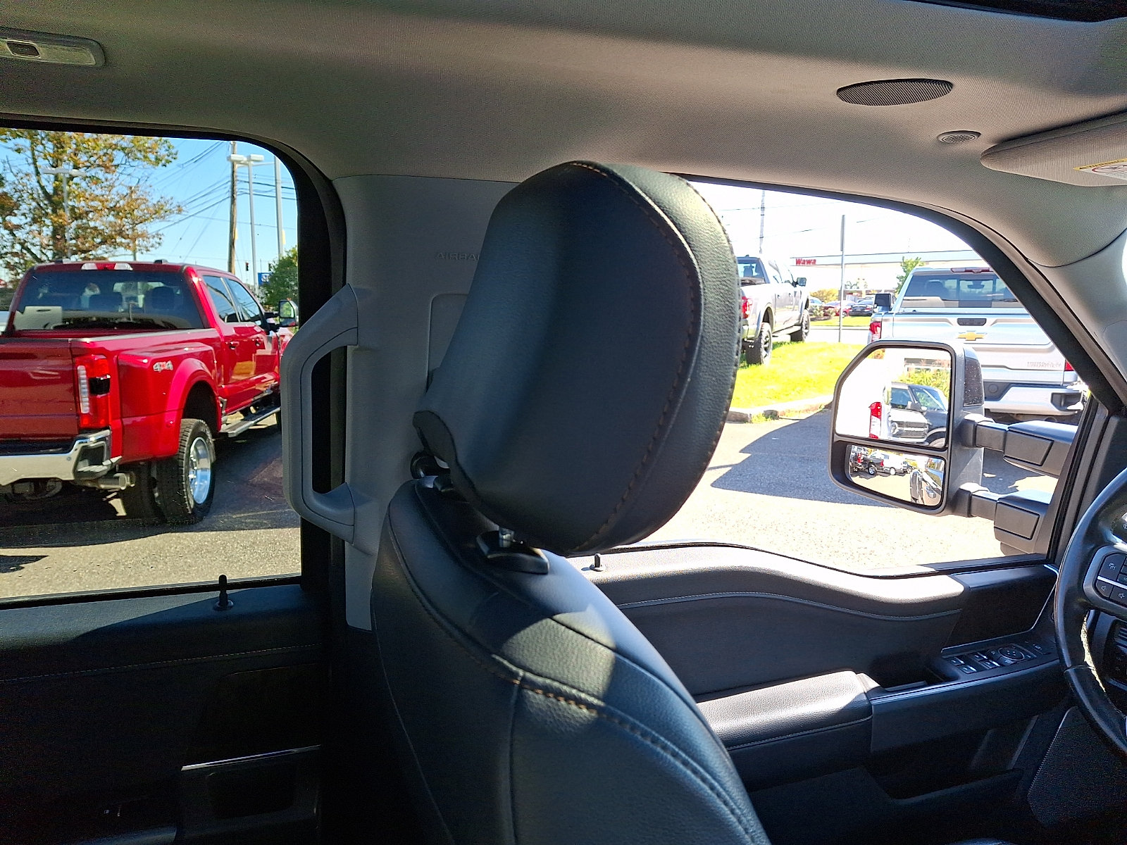 Used 2025 Ford F450 Lariat w/ Lariat Ultimate Package AWD/4WD image 12