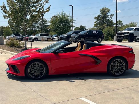 Used 2024 Chevrolet Corvette Stingray Preferred Conv w/ Stealth Interior Trim Package RWD image 30