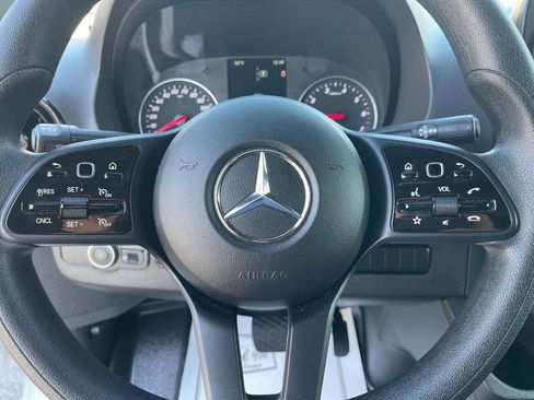 Used 2023 Mercedes-Benz Sprinter 2500 image 22