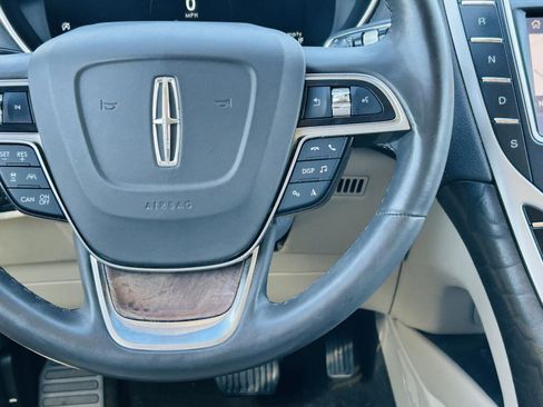Used 2020 Lincoln Nautilus Reserve AWD/4WD image 24