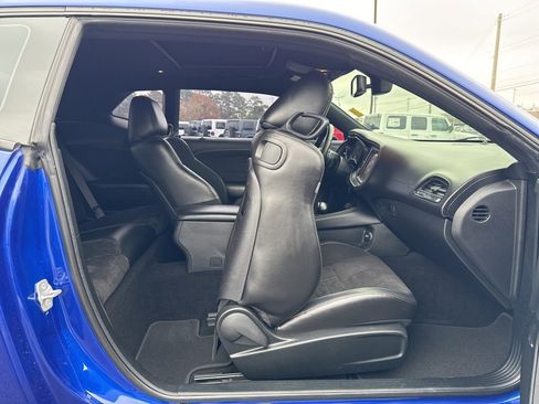 Used 2020 Dodge Challenger R/T image 21