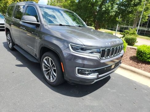 Used 2022 Jeep Wagoneer Series II w/ Premium Group I AWD/4WD image 13