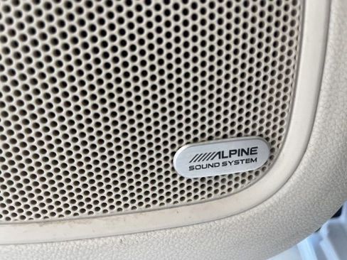 Used 2015 Chrysler 200 C w/ Navigation & Sound Group I image 18