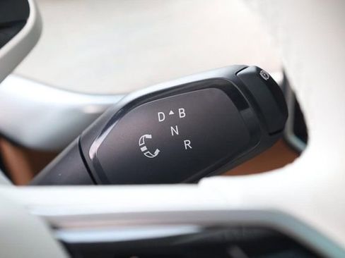 New 2025 Volkswagen ID. Buzz Pro S Plus image 18