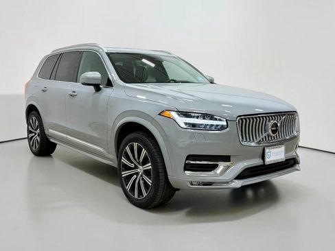 Used 2024 Volvo XC90 B5 Core w/ Protection Package Premier AWD/4WD image 11