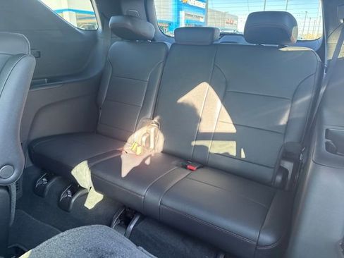 New 2026 Chevrolet Traverse Z71 w/ Enhanced Driving Package image 9