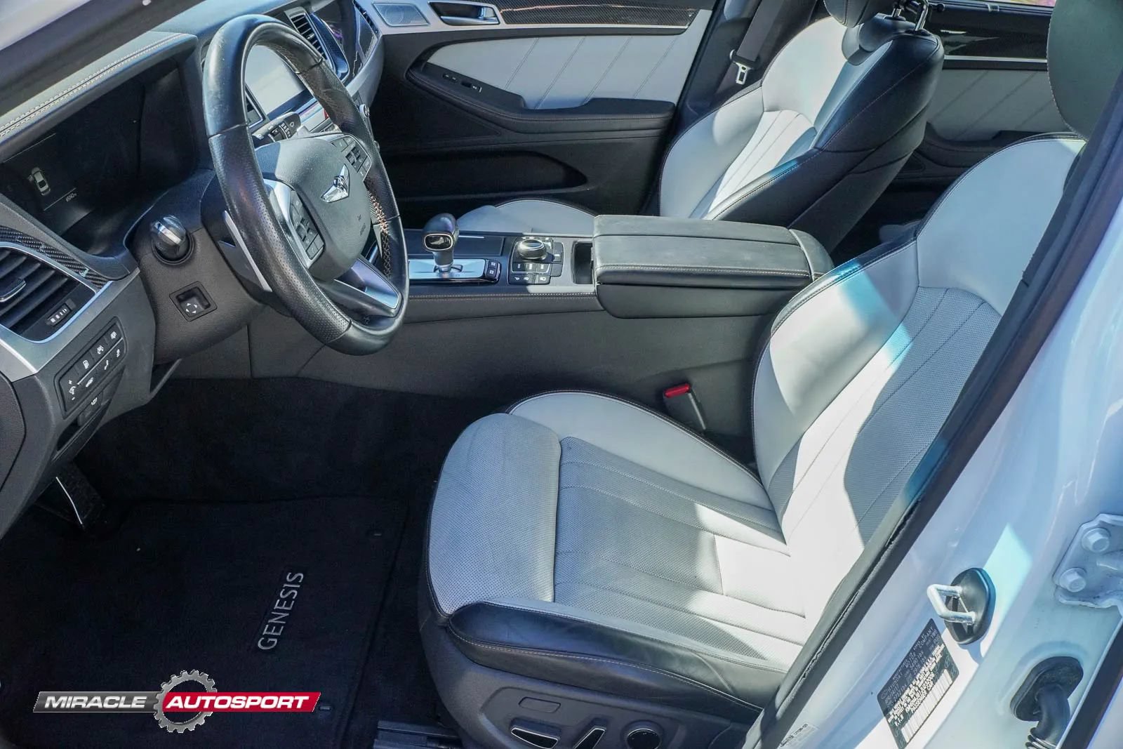 Used 2018 Genesis G80 3.3T Sport RWD image 17