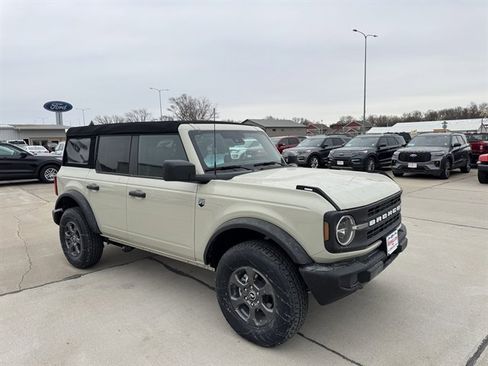 New 2025 Ford Bronco Big Bend AWD/4WD image 1