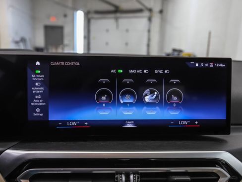 Certified 2023 BMW 330i xDrive Sedan w/ Premium Package AWD/4WD image 19