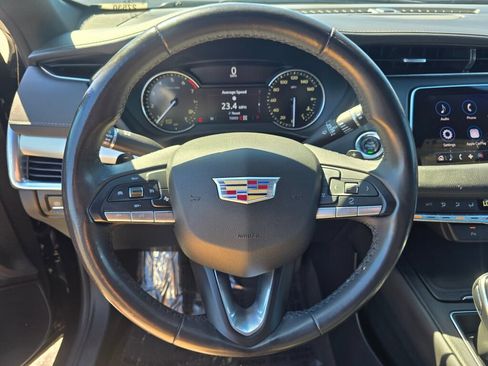 Used 2020 Cadillac XT4 Premium Luxury AWD/4WD image 24