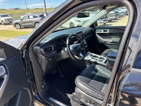 Used 2023 Ford Explorer Limited w/ Equipment Group 301A image 20