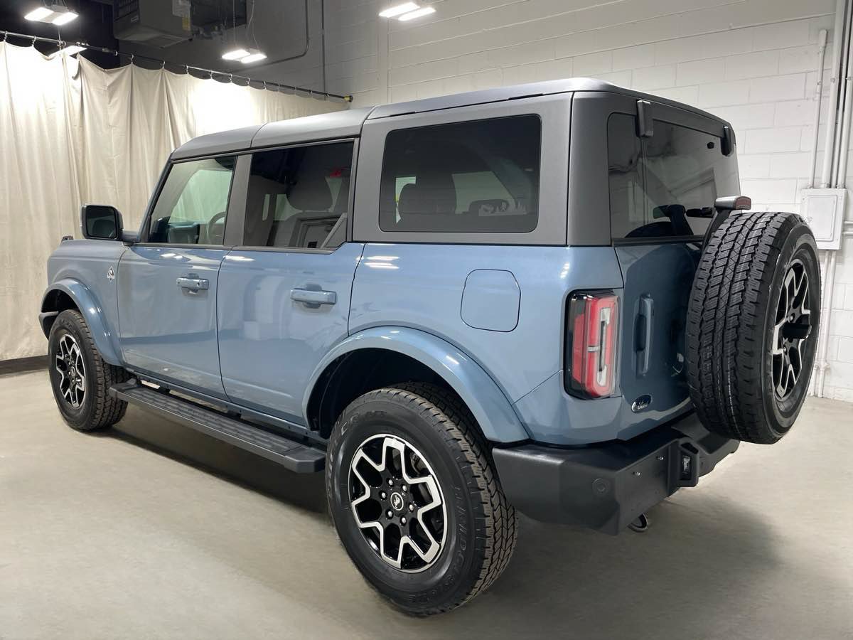 Used 2024 Ford Bronco Outer Banks AWD/4WD image 5
