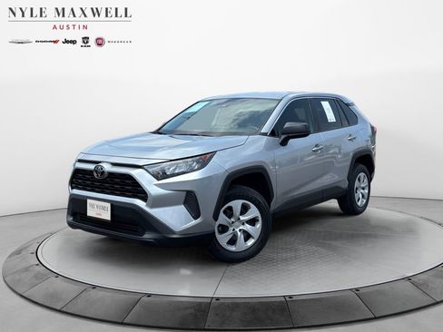 Used 2022 Toyota RAV4 LE FWD image 1
