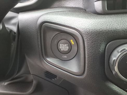 Used 2025 Jeep Wrangler Sport S image 14