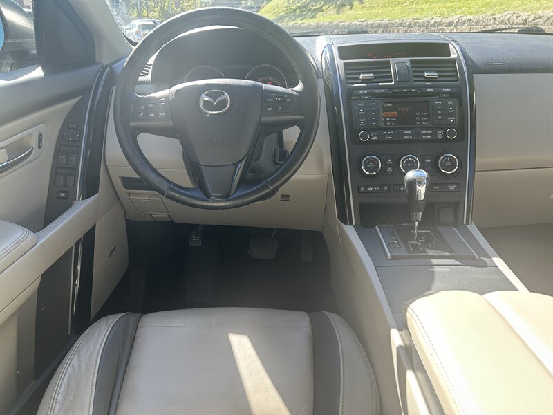 Used 2011 MAZDA CX-9 Touring w/ Moonroof & Bose Audio Pkg AWD/4WD image 6