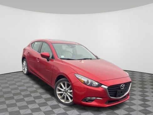 Used 2017 MAZDA MAZDA3 Grand Touring image 2