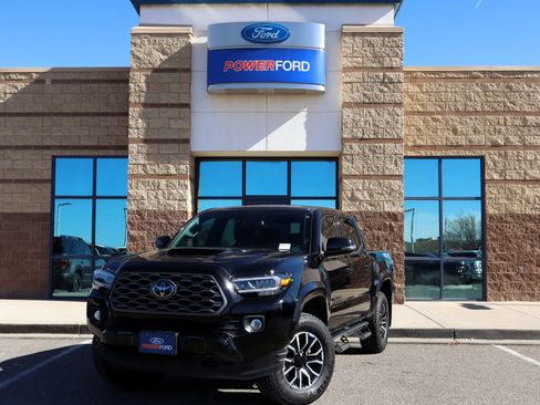 Used 2023 Toyota Tacoma TRD Sport V6 image 2