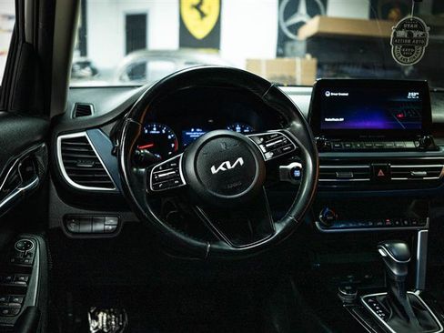 Used 2022 Kia Seltos S image 15