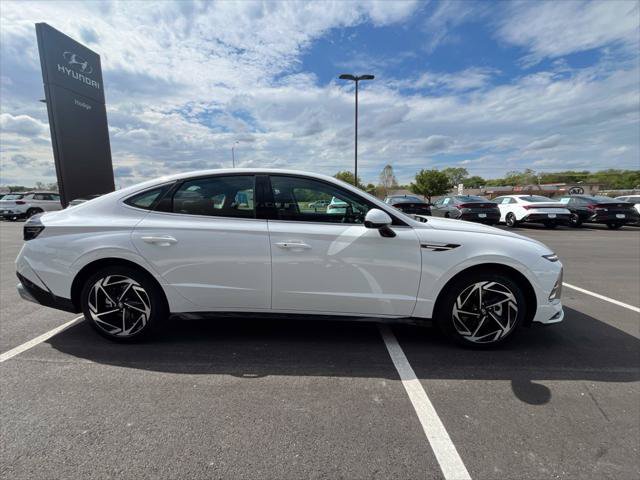 New 2026 Hyundai Sonata SEL FWD image 5