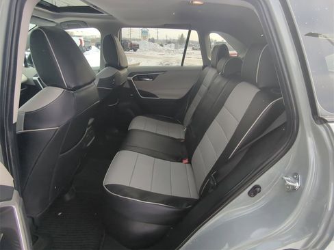 Used 2020 Toyota RAV4 XLE w/ Convenience Package image 29
