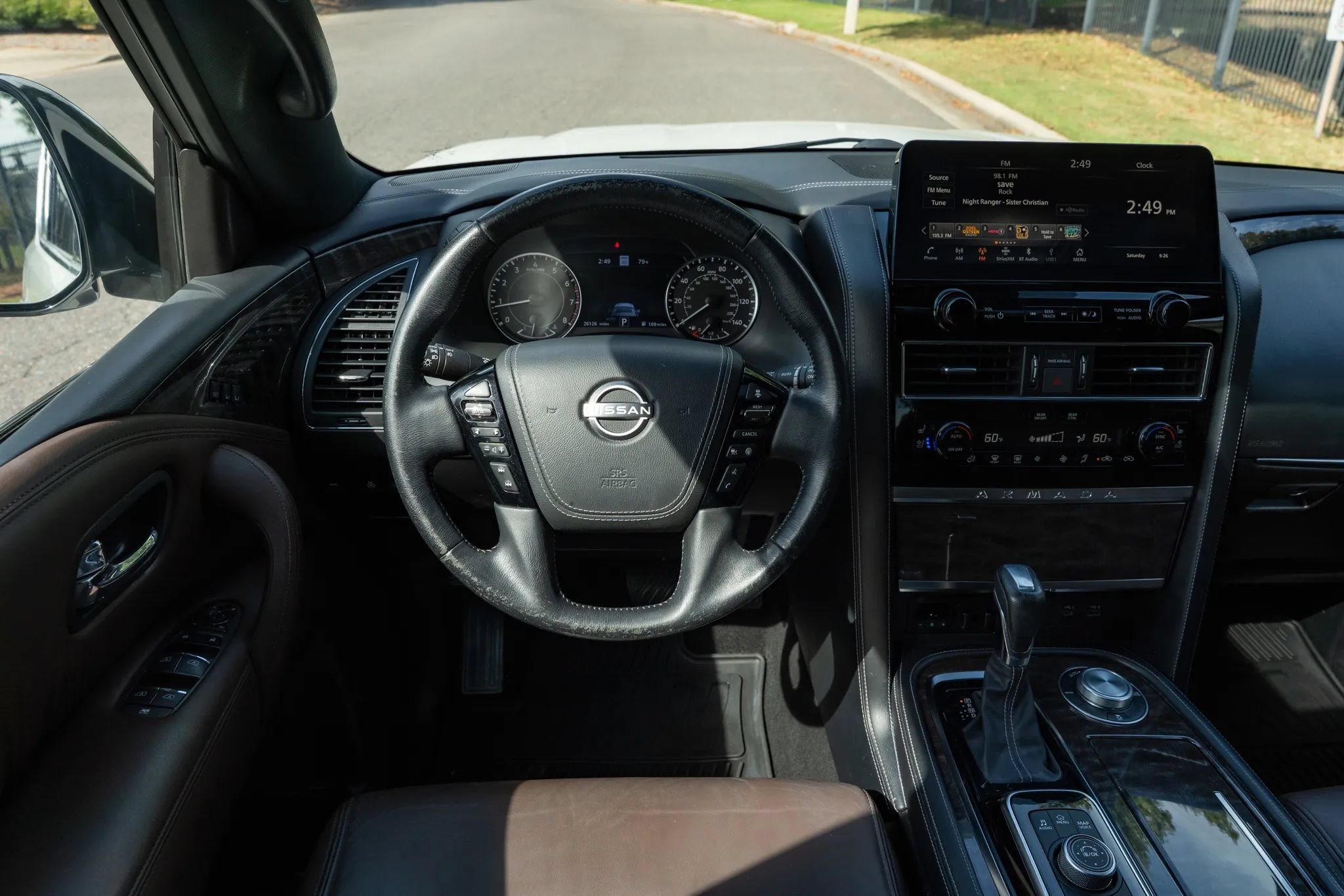 Used 2024 Nissan Armada Platinum w/ Captain's Chairs Package AWD/4WD image 17