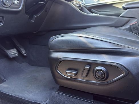 Used 2022 Jeep Grand Cherokee L Limited image 11