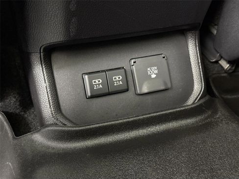 Certified 2021 Toyota Highlander Platinum AWD/4WD image 40