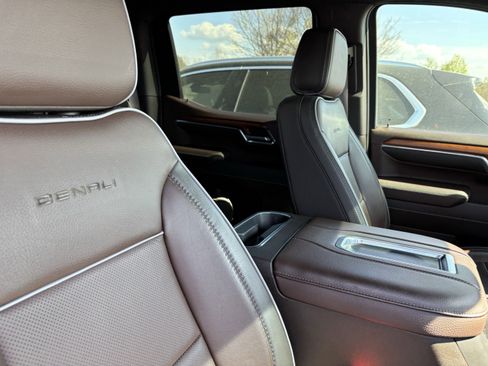 Used 2022 GMC Sierra 1500 Denali w/ Denali Reserve Package image 35