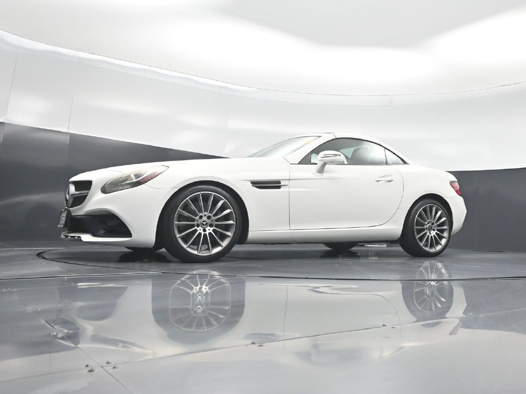 Used 2017 Mercedes-Benz SLC 300 image 39