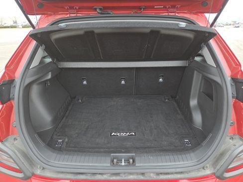 Used 2019 Hyundai Kona SE w/ Cargo Package image 16