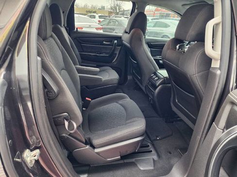 Used 2016 GMC Acadia SLE image 13