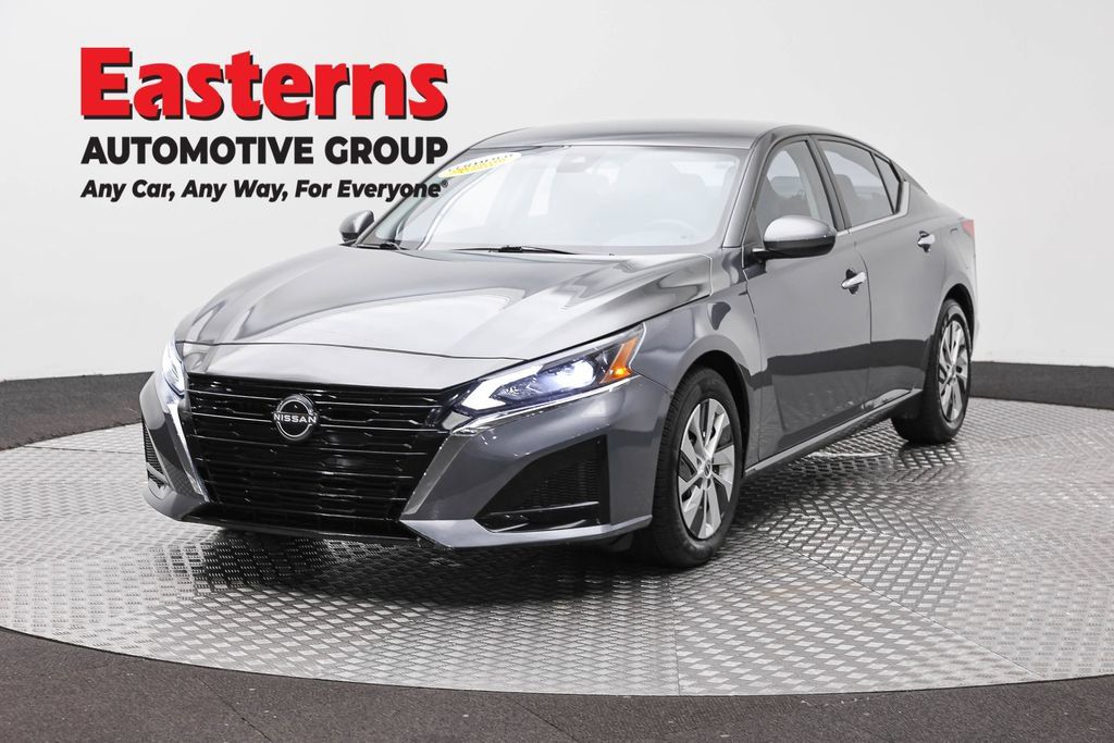 Used 2023 Nissan Altima 2.5 S FWD image 1