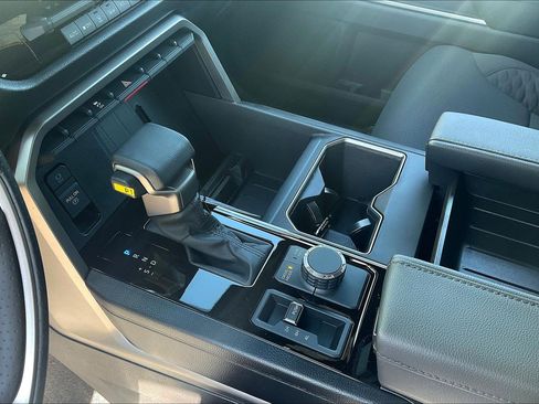 New 2026 Toyota Tundra SR5 image 10